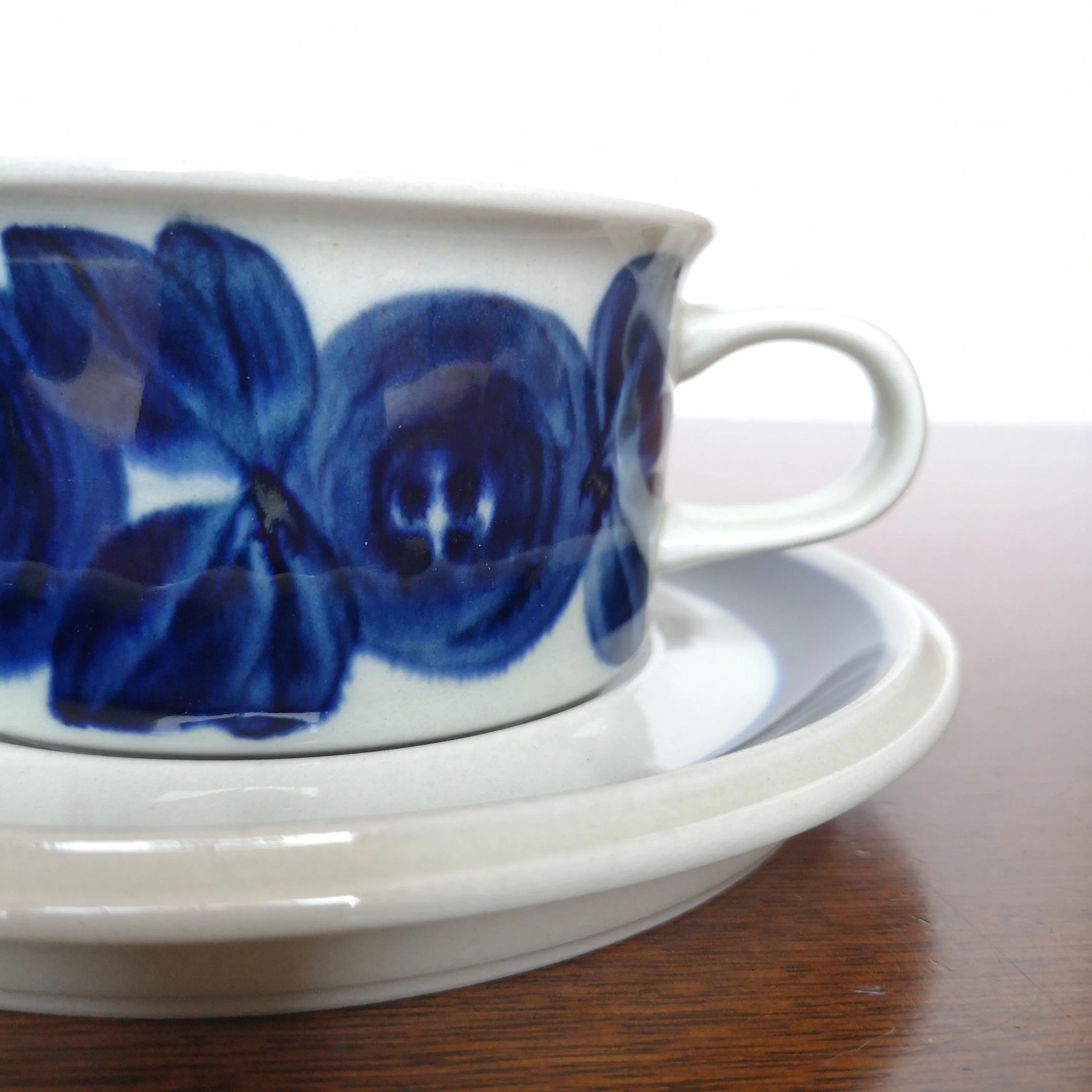 ARABIA Anemone cup&saucer |  アラビア アネモネ  カップ＆ソーサーA