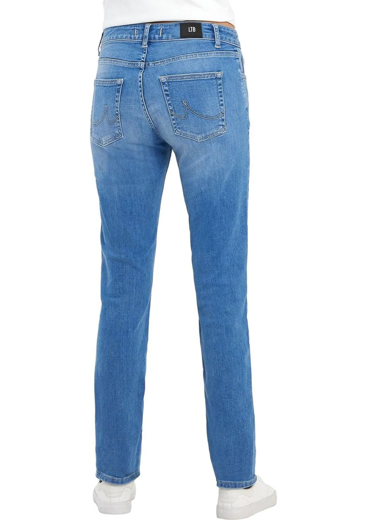 Aspen Y Maisha Mid Rise Straight Jean