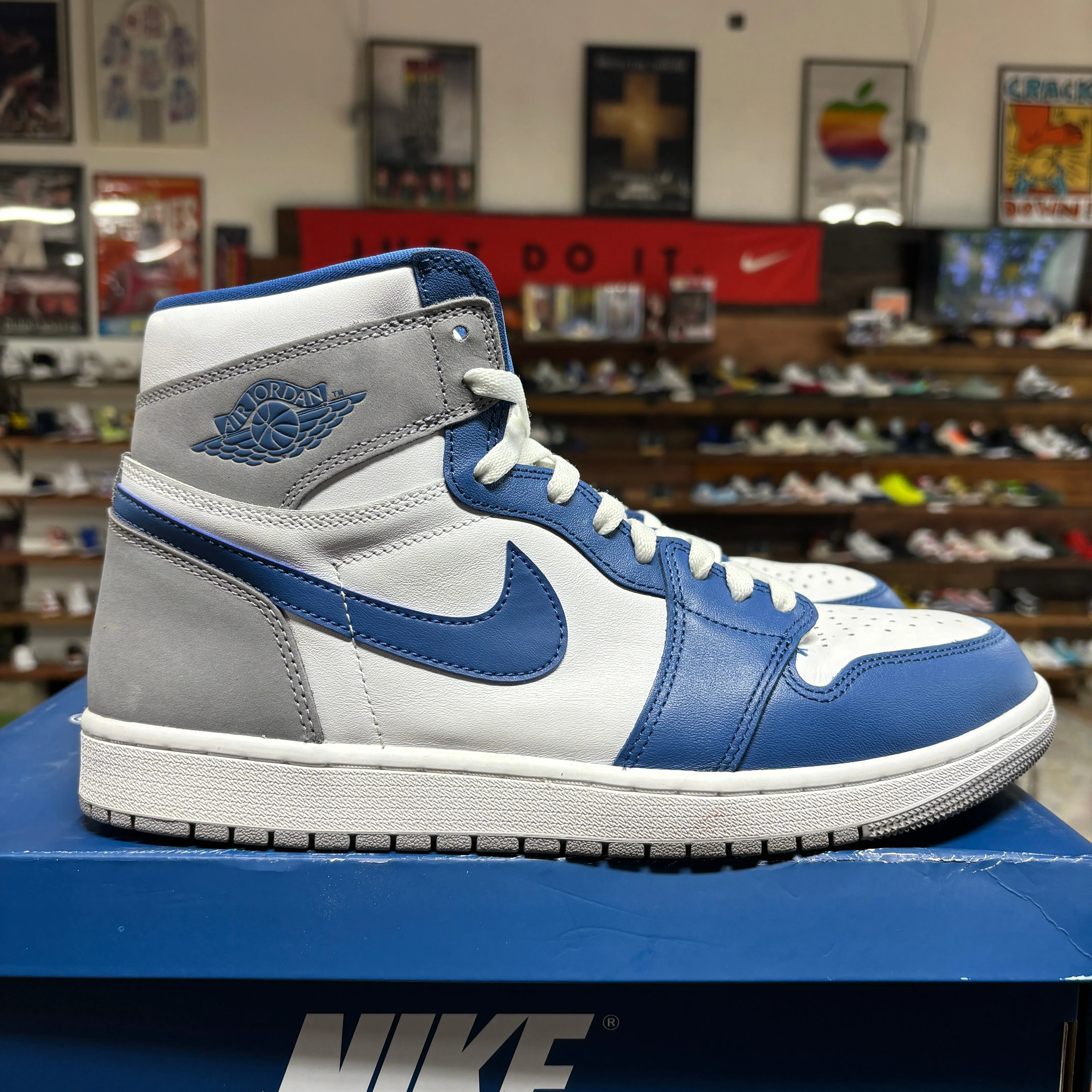 Jordan 1 'True Blue' Size 11.5