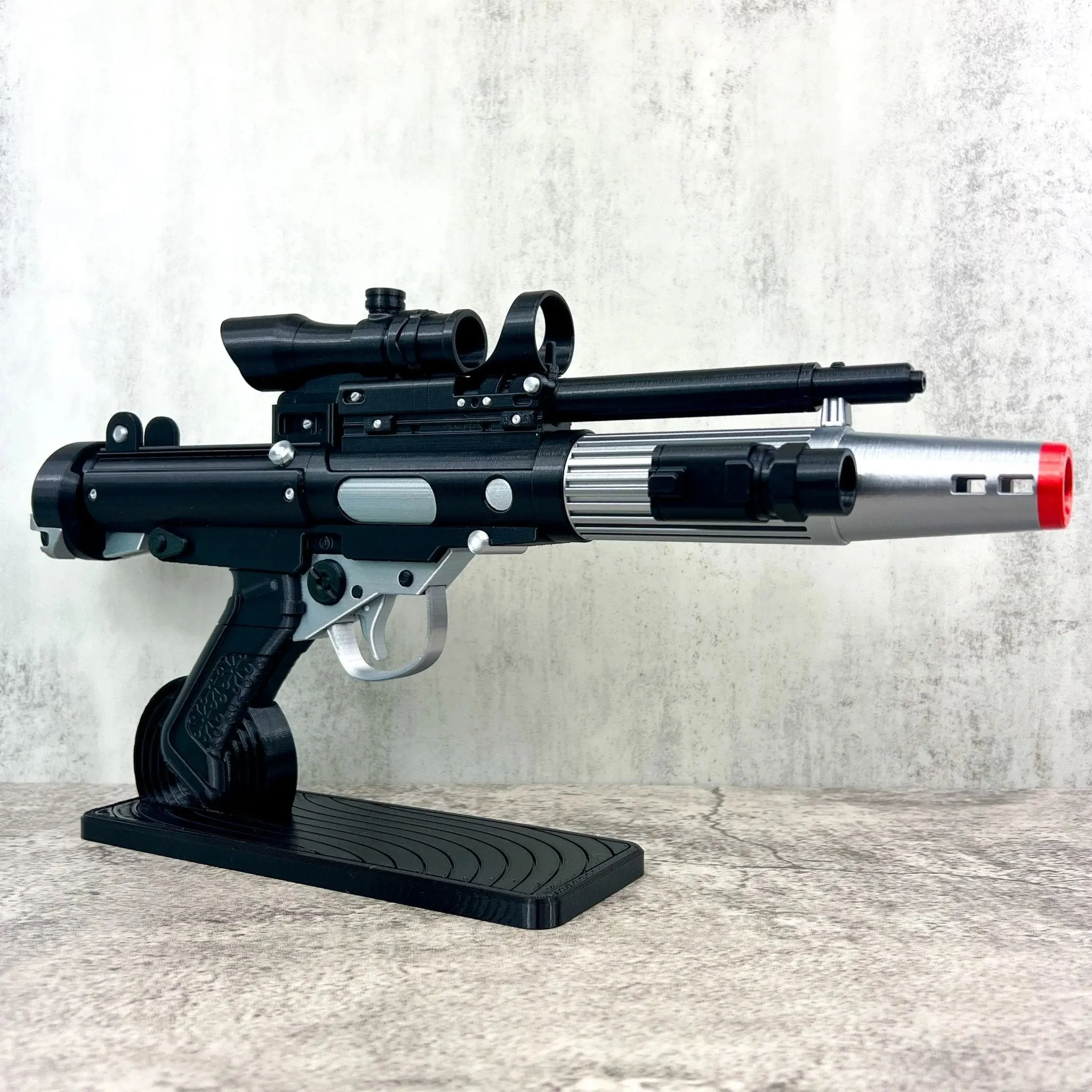 Star Wars prop DH-17 blaster