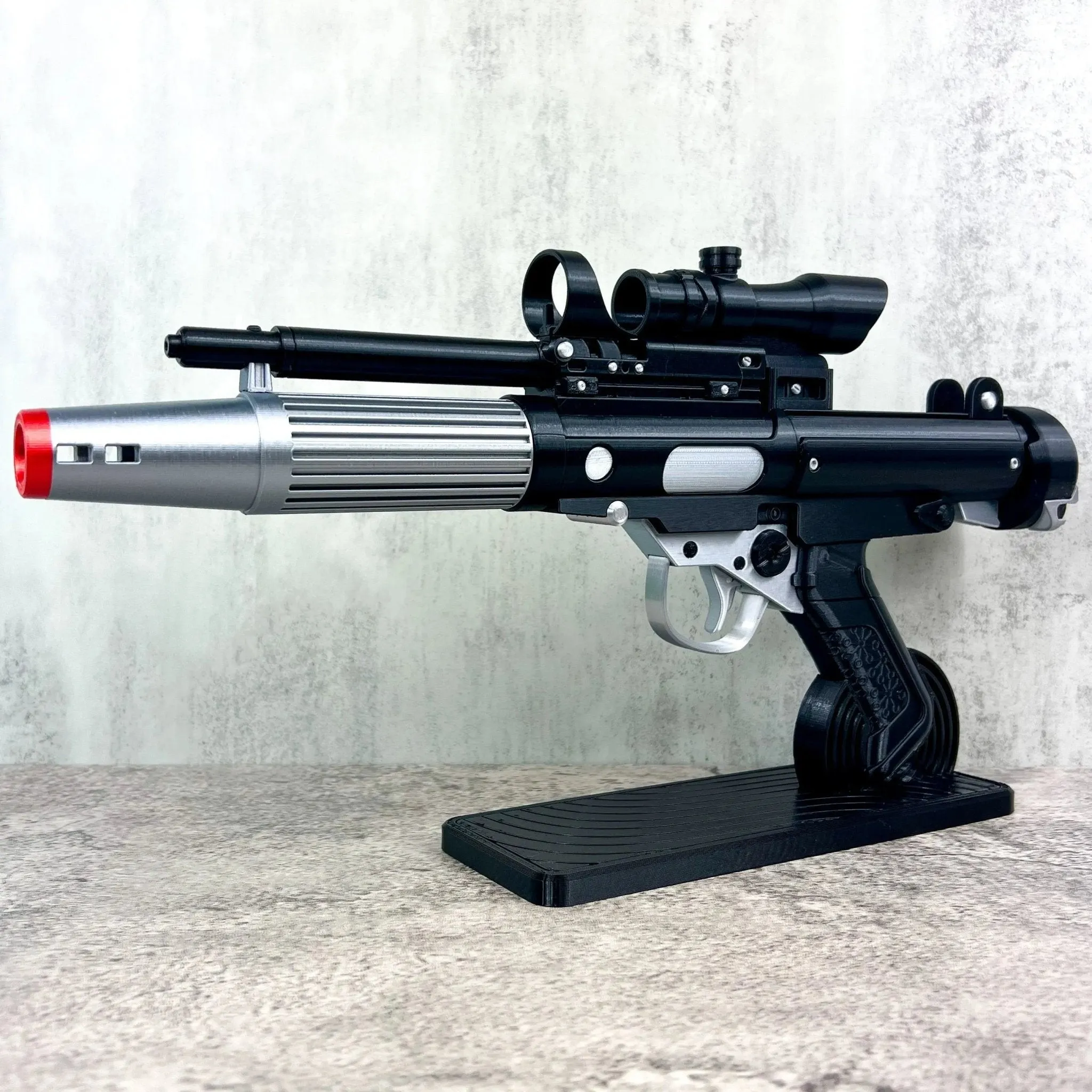 Star Wars prop DH-17 blaster